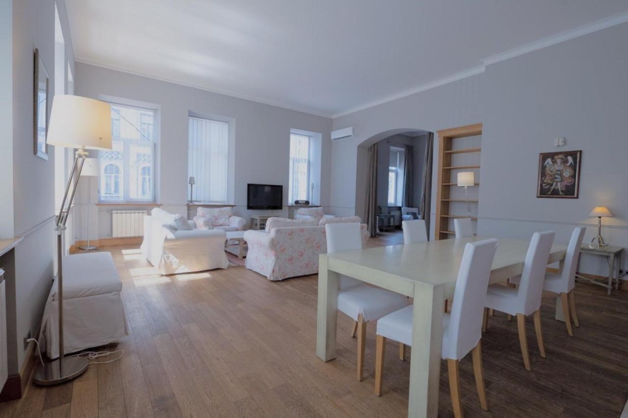 Great 144 Sq.M. Apartment In The Center Of Kiew Exterior foto