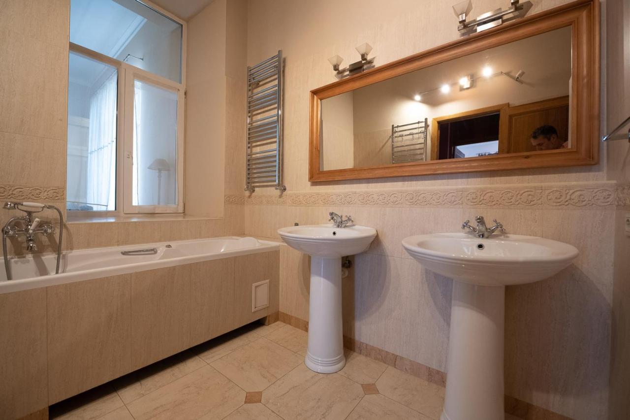 Great 144 Sq.M. Apartment In The Center Of Kiew Exterior foto
